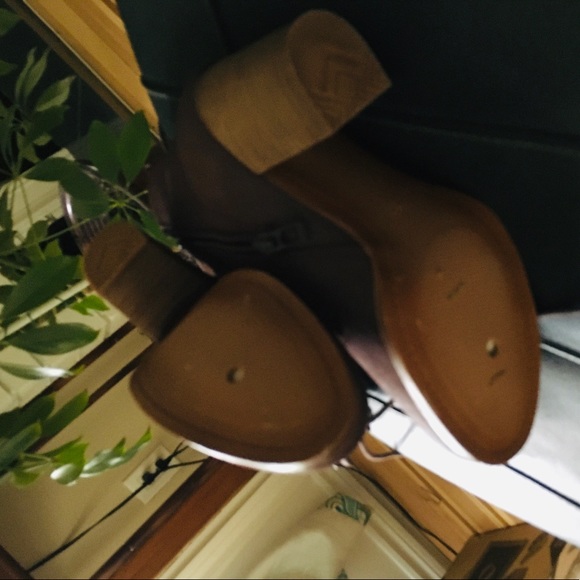 Burgundy fashion✨Booties - Picture 8 of 8